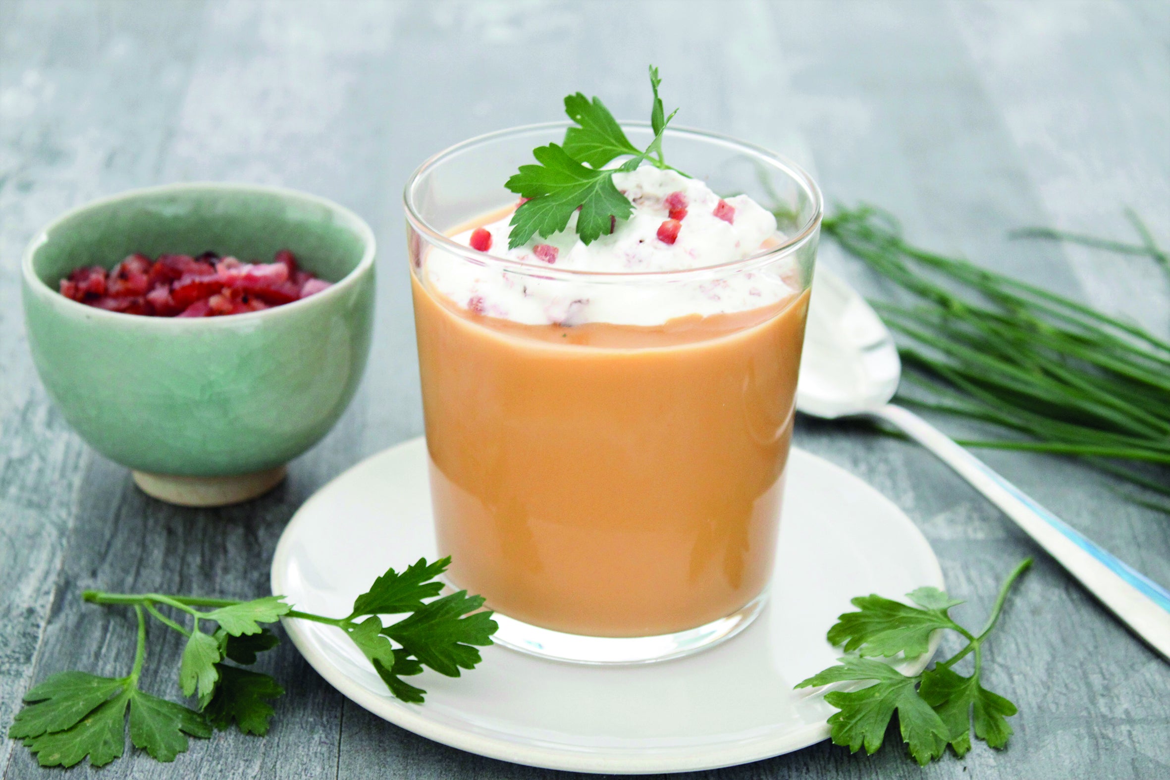 Velouté carottes potiron, chantilly, bacon et herbes Velouté carottes potiron, chantilly, bacon et herbes