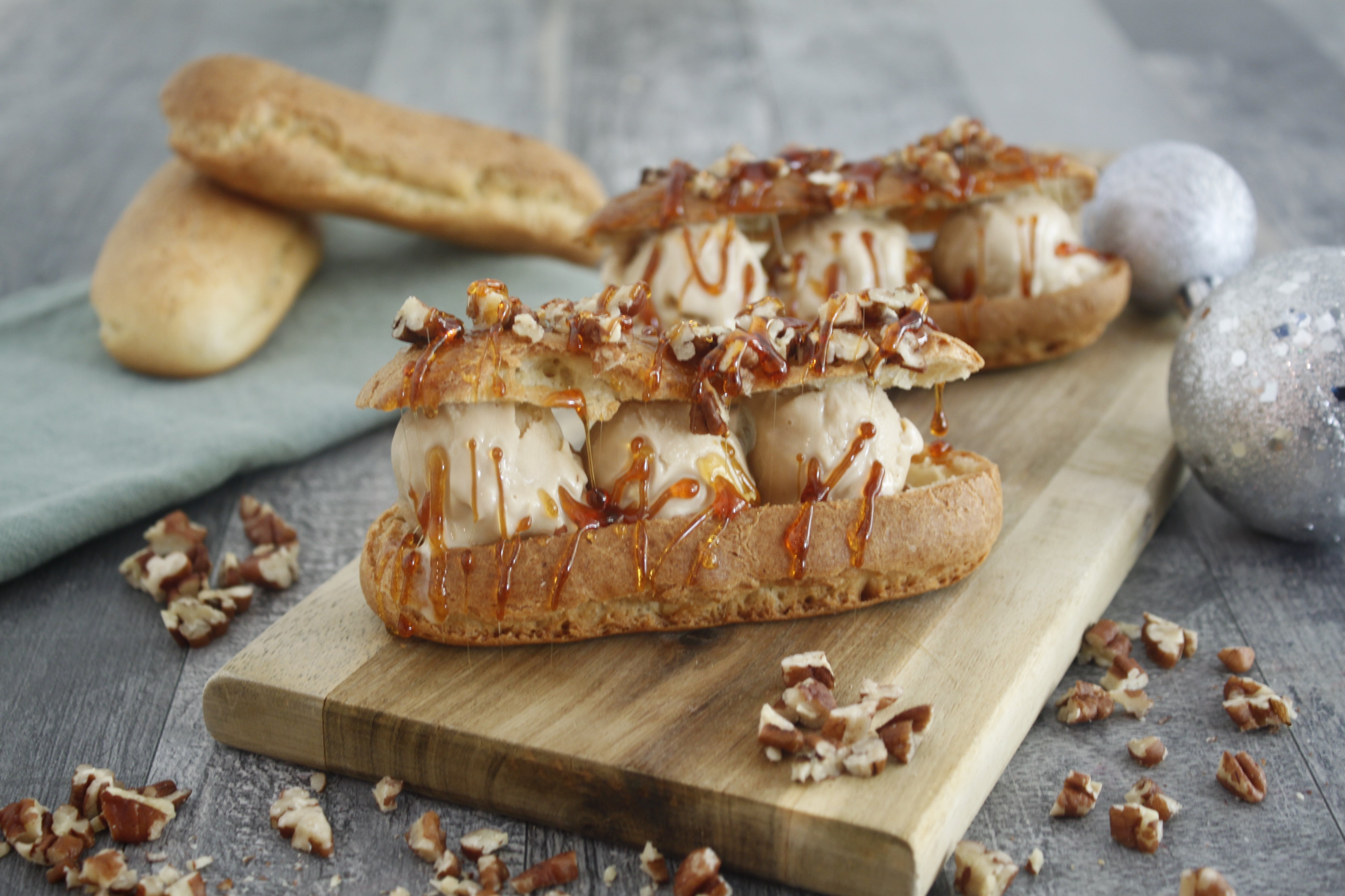 Eclairs glace vanille, caramel aux noix de pécan