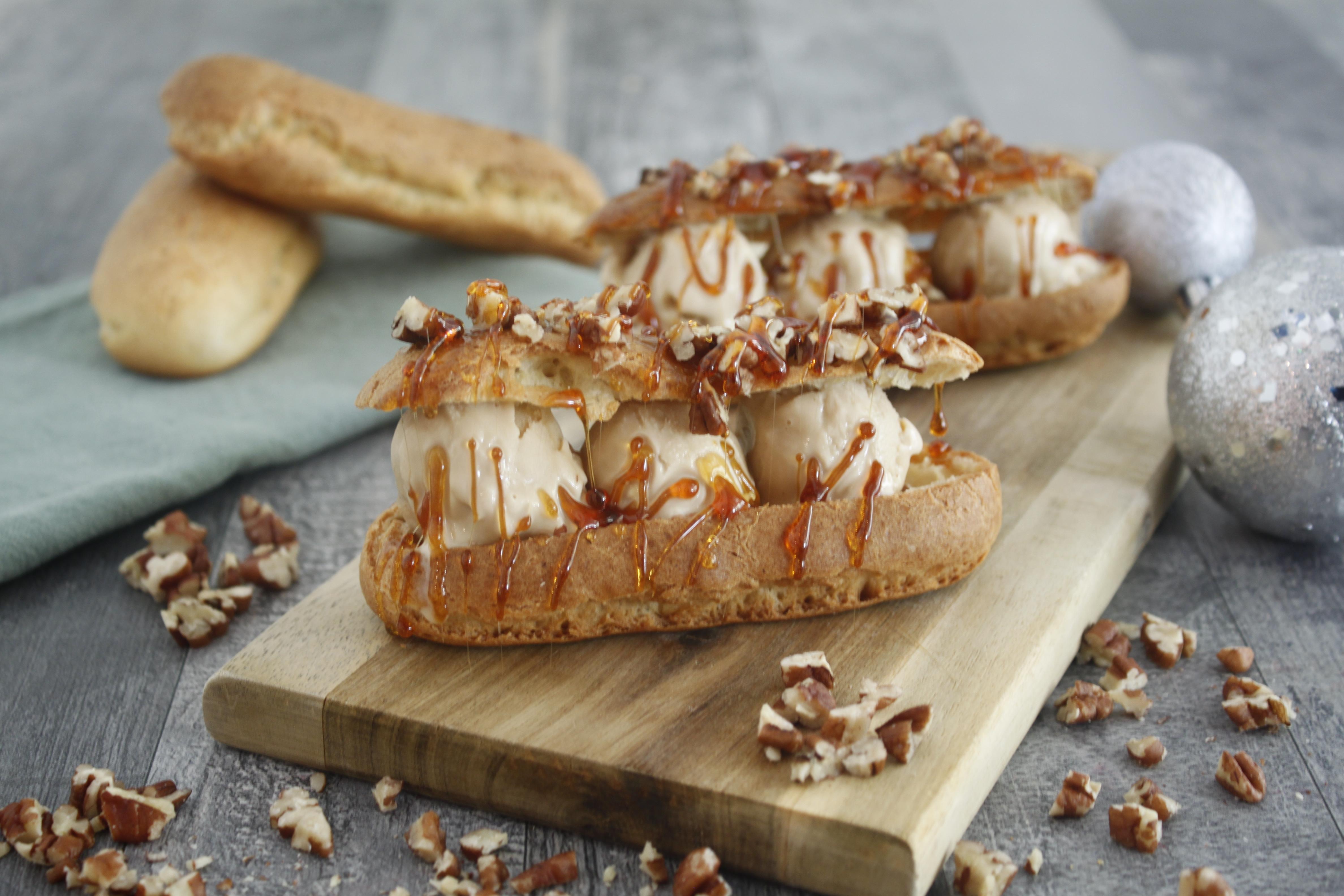 Eclairs glace vanille, caramel aux noix de pécan Eclairs glace vanille, caramel aux noix de pécan
